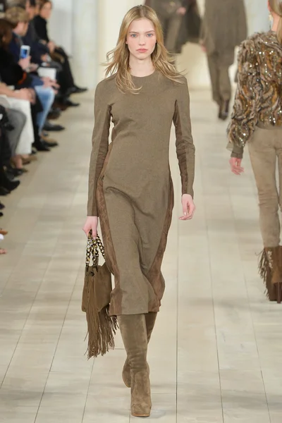 Look 8